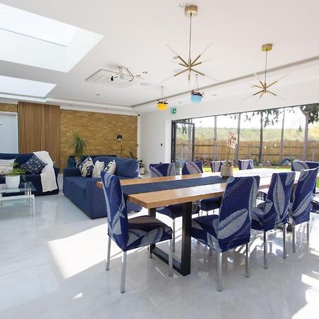 Legoland Heathrow Windsor Apartment Hotel Слау Екстер'єр фото