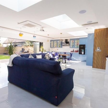 Legoland Heathrow Windsor Apartment Hotel Слау Екстер'єр фото