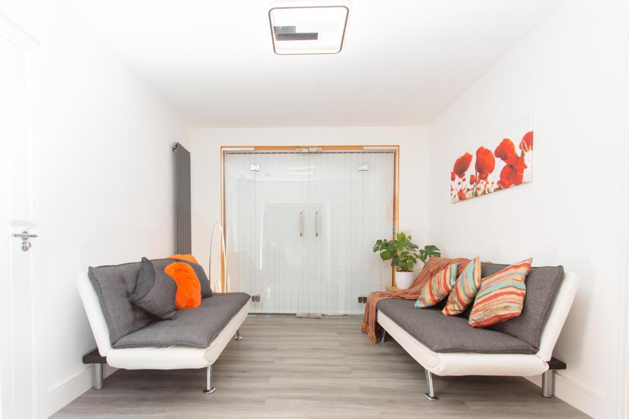 Legoland Heathrow Windsor Apartment Hotel Слау Екстер'єр фото